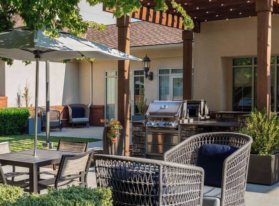 Homewood Suites Medford is a family friendly hotel in Medford, Oregon (OR)