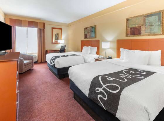 La Quinta Inn & Suites by Wyndham Hobbs is a family friendly hotel in Hobbs, New Mexico (NM)