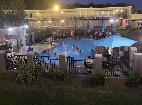 Econo Lodge Andalusia is a family friendly hotel in Andalusia, Alabama (AL)