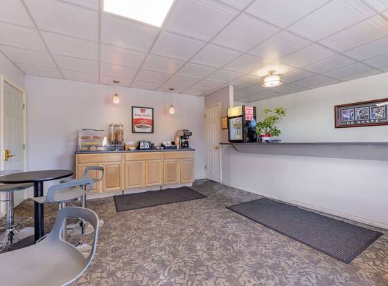 Econo Lodge Bellefonte I-99 is a family friendly hotel in Bellefonte, Pennsylvania (PA)