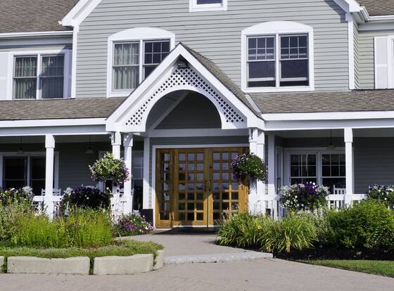 Country Inn at The Mall is a family friendly hotel in Bangor, Maine (ME)