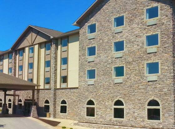 The Branson Waterpark Hotel is a family friendly hotel in Branson, Missouri (MO)