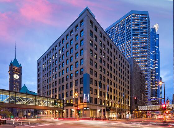 Emery, Autograph Collection Hotel is a family friendly hotel in Minneapolis, Minnesota (MN)
