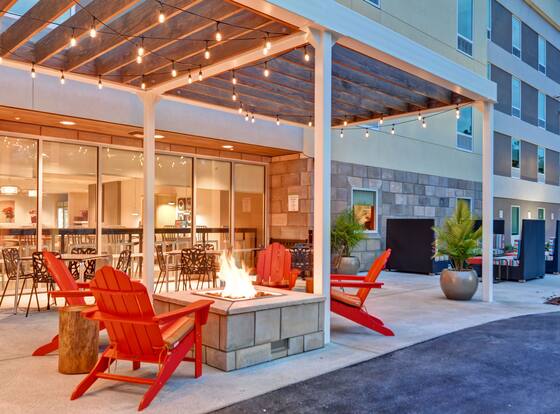Home2 Suites by Hilton Scottsdale North is a family friendly hotel in Scottsdale, Arizona (AZ)