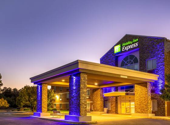 Holiday Inn Express Hotel & Suites Salisbury - Delmar by IHG is a family friendly hotel in Delmar, Maryland (MD)