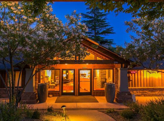 Driftwood Lodge is a family friendly hotel in Springdale, Utah (UT)