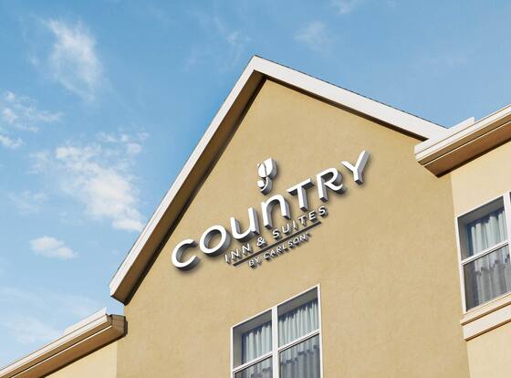 Country Inn & Suites by Radisson, Jackson, TN is a family friendly hotel in Jackson, Tennessee (TN)