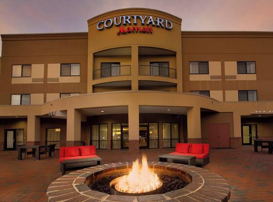 Courtyard Marriott Waldorf is a family friendly hotel in Waldorf, Maryland (MD)