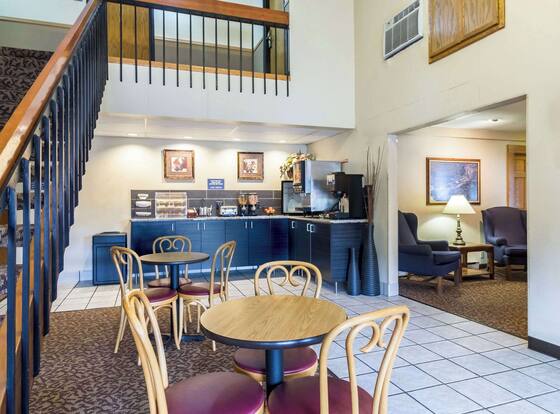 Rodeway Inn Red Wing is a family friendly hotel in Red Wing, Minnesota (MN)