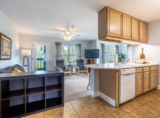 28 Lodge 1 Bedroom Condo by RedAwning is a family friendly hotel in Hood River, Oregon (OR)