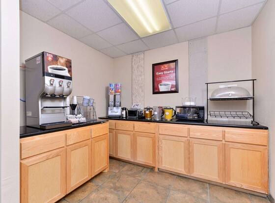 Econo Lodge is a family friendly hotel in Killeen, Texas (TX)