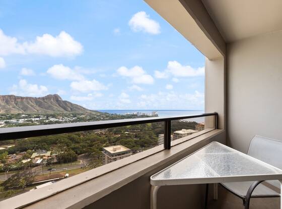Spectacular Ocean & Diamond Head View 2 Bedroom Condo w/ Free Parking! by Koko Resort Vacation Rentals is a family friendly hotel in Honolulu, Hawaii (HI)