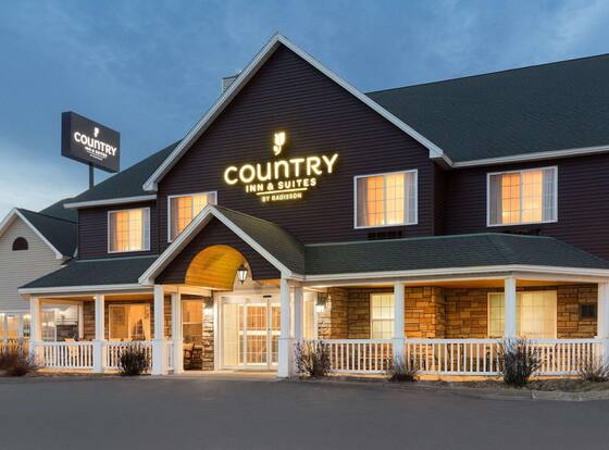 Country Inn & Suites By Radisson, Little Falls, Mn is a family friendly hotel in Little Falls, Minnesota (MN)