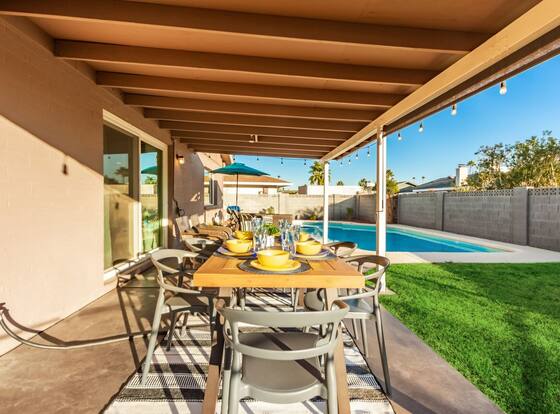 Manhatton Tempe 4 Bedroom Home by RedAwning is a family friendly hotel in Tempe, Arizona (AZ)