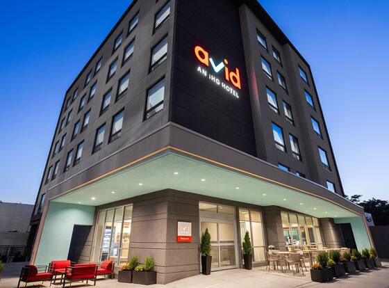 avid hotel Brooklyn Dyker Heights by IHG is a family friendly hotel in Brooklyn, New York (NY)