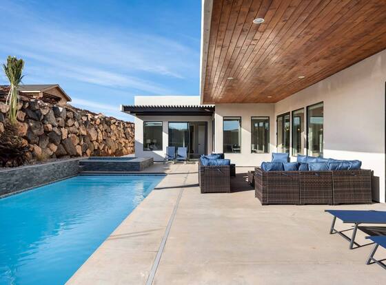 The Whole Cake 12 Bedroom Home is a family friendly hotel in Hurricane, Utah (UT)