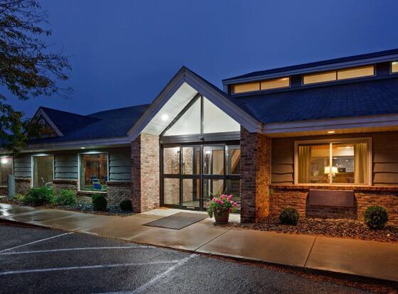 AmericInn by Wyndham Red Wing is a family friendly hotel in Red Wing, Minnesota (MN)