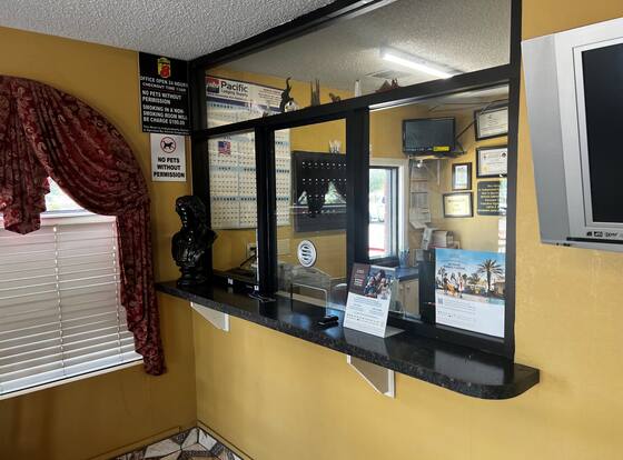  Express Inn & Suites is a family friendly hotel in Houston, Texas (TX)