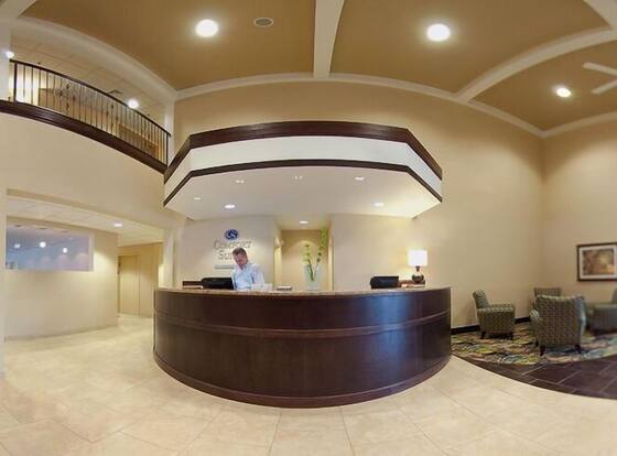 Comfort Suites near Hot Springs Park is a family friendly hotel in Hot Springs, Arkansas (AR)