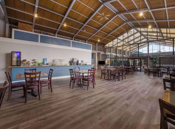 Suburban Studios Canon City is a family friendly hotel in Cañon City, Colorado (CO)