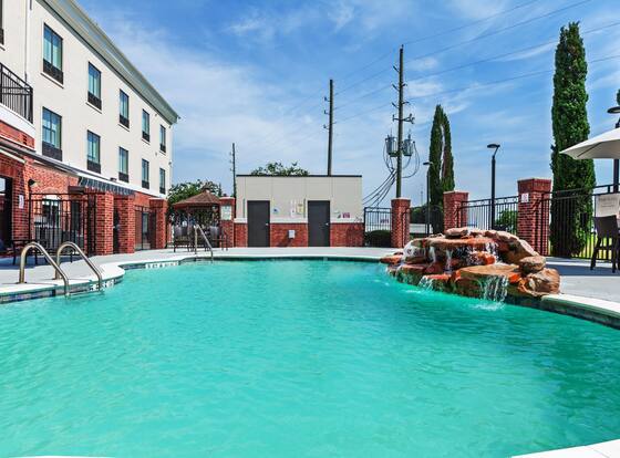 Holiday Inn Express Hotel & Suites Sealy by IHG is a family friendly hotel in Sealy, Texas (TX)