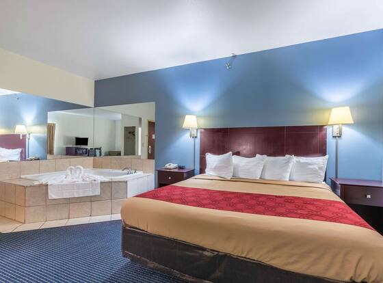 Econo Lodge Inn & Suites Pritchard Road North Little Rock is a family friendly hotel in North Little Rock, Arkansas (AR)
