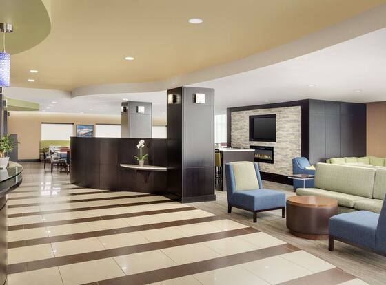 Comfort Suites Lake City is a family friendly hotel in Lake City, Florida (FL)
