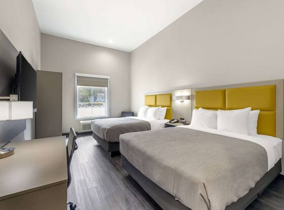 Quality Inn & Suites Joelton - Nashville is a family friendly hotel in Nashville, Tennessee (TN)