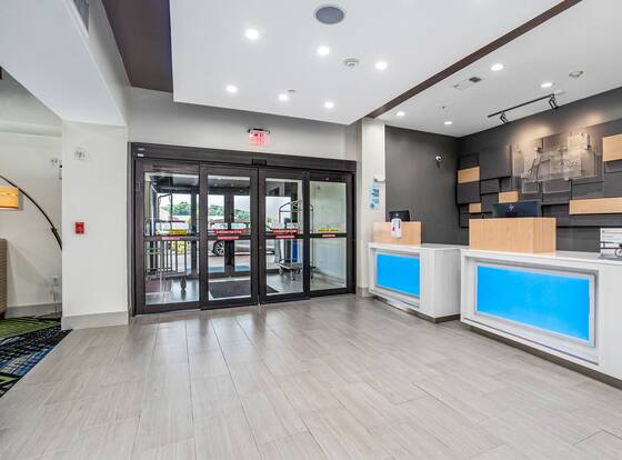 Holiday Inn Express Suites Van Buren-Ft Smith Area by IHG is a family friendly hotel in Van Buren, Arkansas (AR)