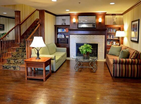 Country Inn & Suites by Radisson, Knoxville at Cedar Bluff, TN is a family friendly hotel in Knoxville, Tennessee (TN)