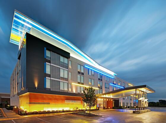 Aloft Bolingbrook is a family friendly hotel in Bolingbrook, Illinois (IL)