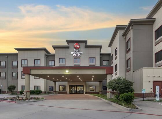Best Western Plus Texoma Hotel & Suites is a family friendly hotel in Denison, Texas (TX)