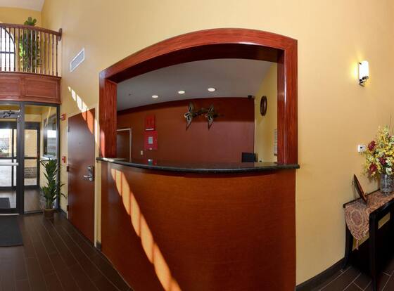Econo Lodge Inn & Suites Little Rock SW is a family friendly hotel in Little Rock, Arkansas (AR)