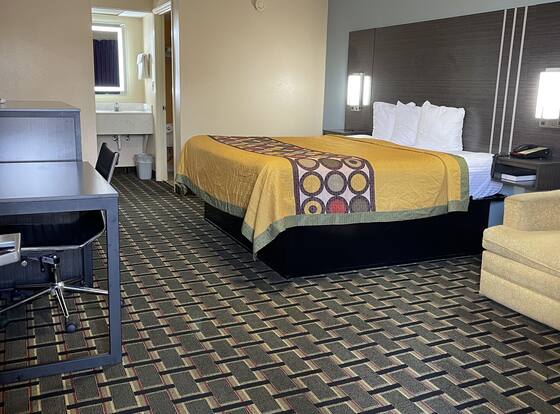 New Hampshire Inn is a family friendly hotel in West Memphis, Arkansas (AR)