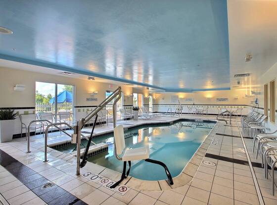Fairfield Inn & Suites by Marriott Milwaukee Airport is a family friendly hotel in Oak Creek, Wisconsin (WI)