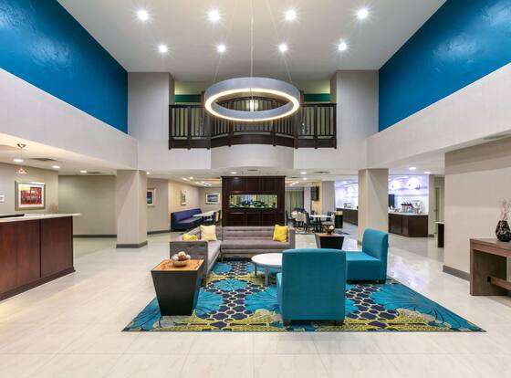 La Quinta Inn & Suites by Wyndham Horn Lake / Southaven Area is a family friendly hotel in Horn Lake, Mississippi (MS)