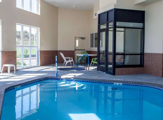 Comfort Inn & Suites Harrisonville is a family friendly hotel in Harrisonville, Missouri (MO)