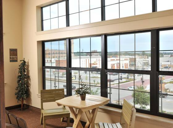 Stoney Creek Hotel Sioux City is a family friendly hotel in Sioux City, Iowa (IA)