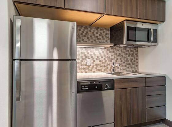 MainStay Suites Milwaukee/Franklin is a family friendly hotel in Franklin, Wisconsin (WI)