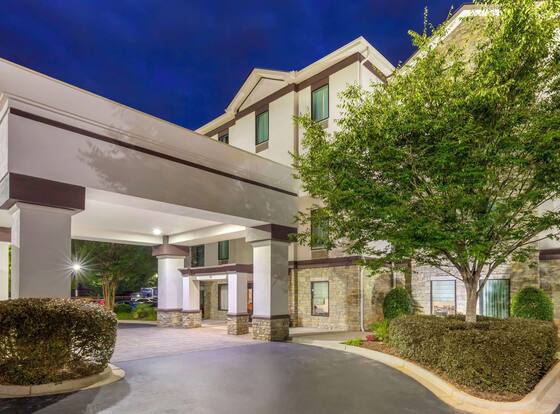 Best Western Plus Greenville South is a family friendly hotel in Piedmont, South Carolina (SC)