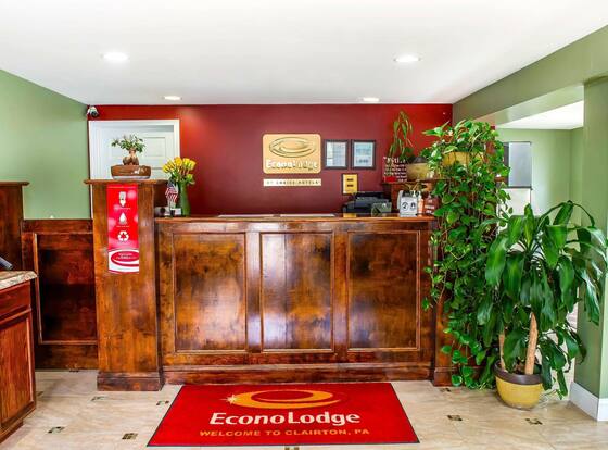 Econo Lodge Jefferson Hills Hwy 51 is a family friendly hotel in Clairton, Pennsylvania (PA)