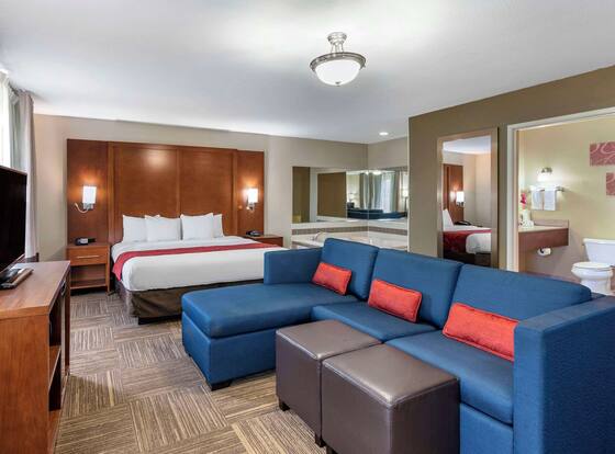 Comfort Suites Urbana Champaign, University Area is a family friendly hotel in Urbana, Illinois (IL)