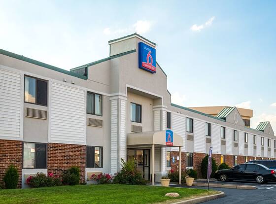 Studio 6 Miamisburg, OH - Dayton is a family friendly hotel in Miamisburg, Ohio (OH)