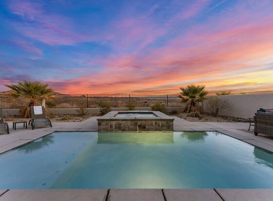 Perfectly On Par 7 Bedroom Home is a family friendly hotel in Washington, Utah (UT)