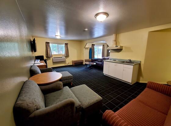 Parkway Inn Eugene is a family friendly hotel in Eugene, Oregon (OR)