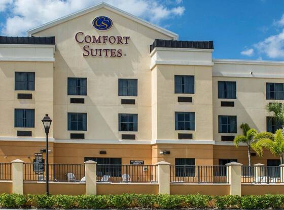 Comfort Suites Vero Beach I-95 is a family friendly hotel in Vero Beach, Florida (FL)