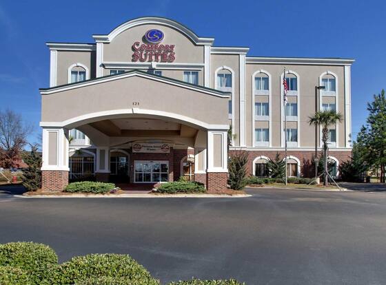 Comfort Suites Airport is a family friendly hotel in Flowood, Mississippi (MS)