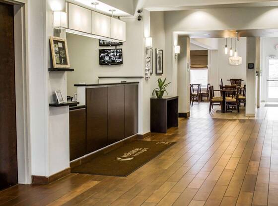 Sleep Inn & Suites is a family friendly hotel in Rutherford, Pennsylvania (PA)