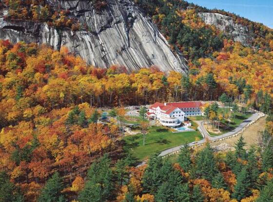 The White Mountain Hotel & Resort is a family friendly hotel in North Conway, New Hampshire (NH)