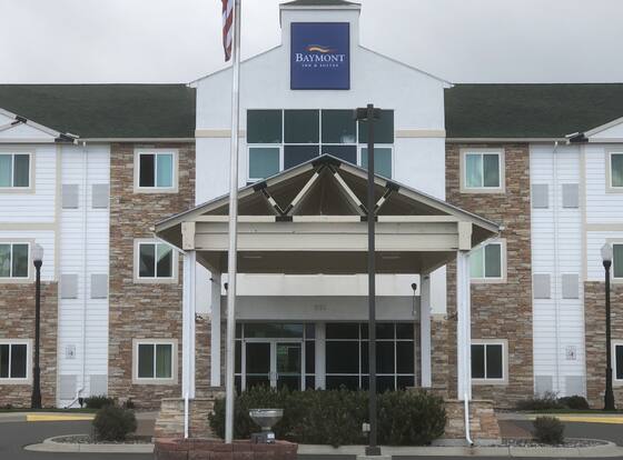 Baymont Inn & Suites Sheridan is a family friendly hotel in Sheridan, Wyoming (WY)